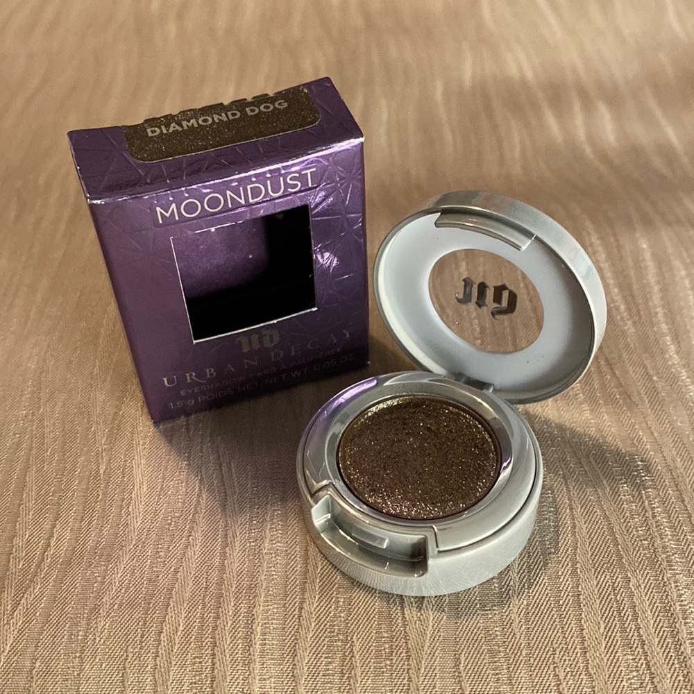 Urban Decay Moondust Eyeshadow in “Diamond Dog”